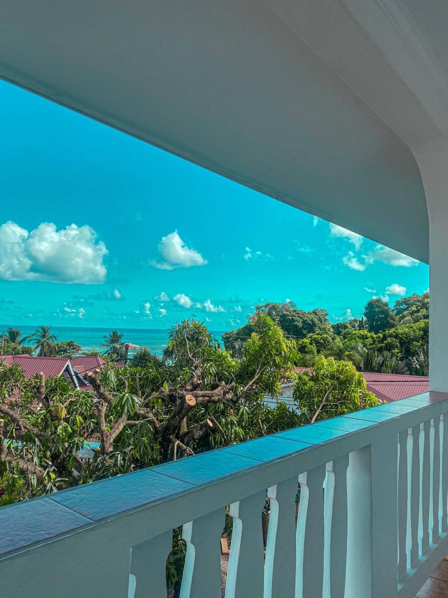 Divers Lodge Guest House Beau Vallon  Extérieur photo