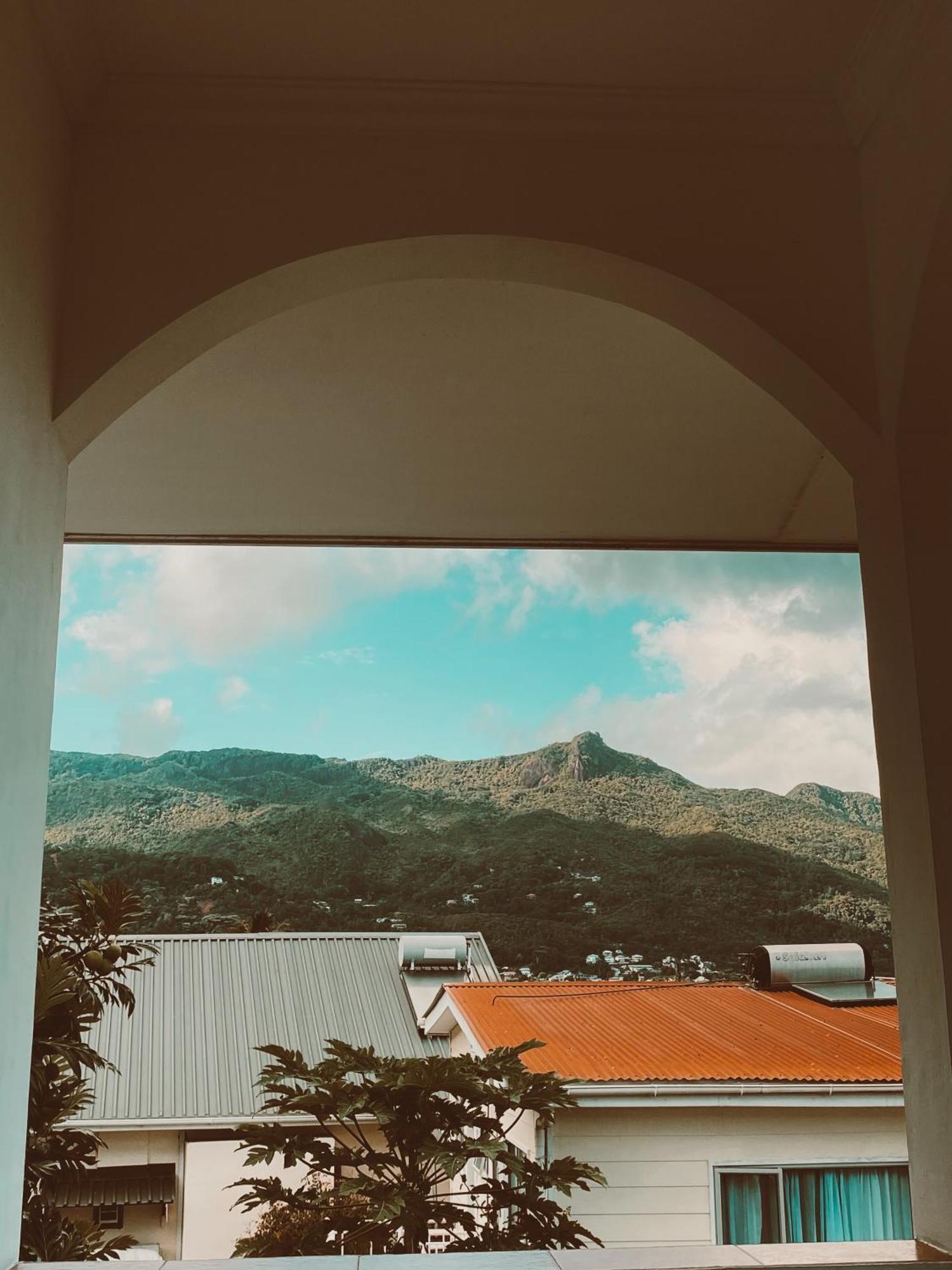 Divers Lodge Guest House Beau Vallon  Extérieur photo
